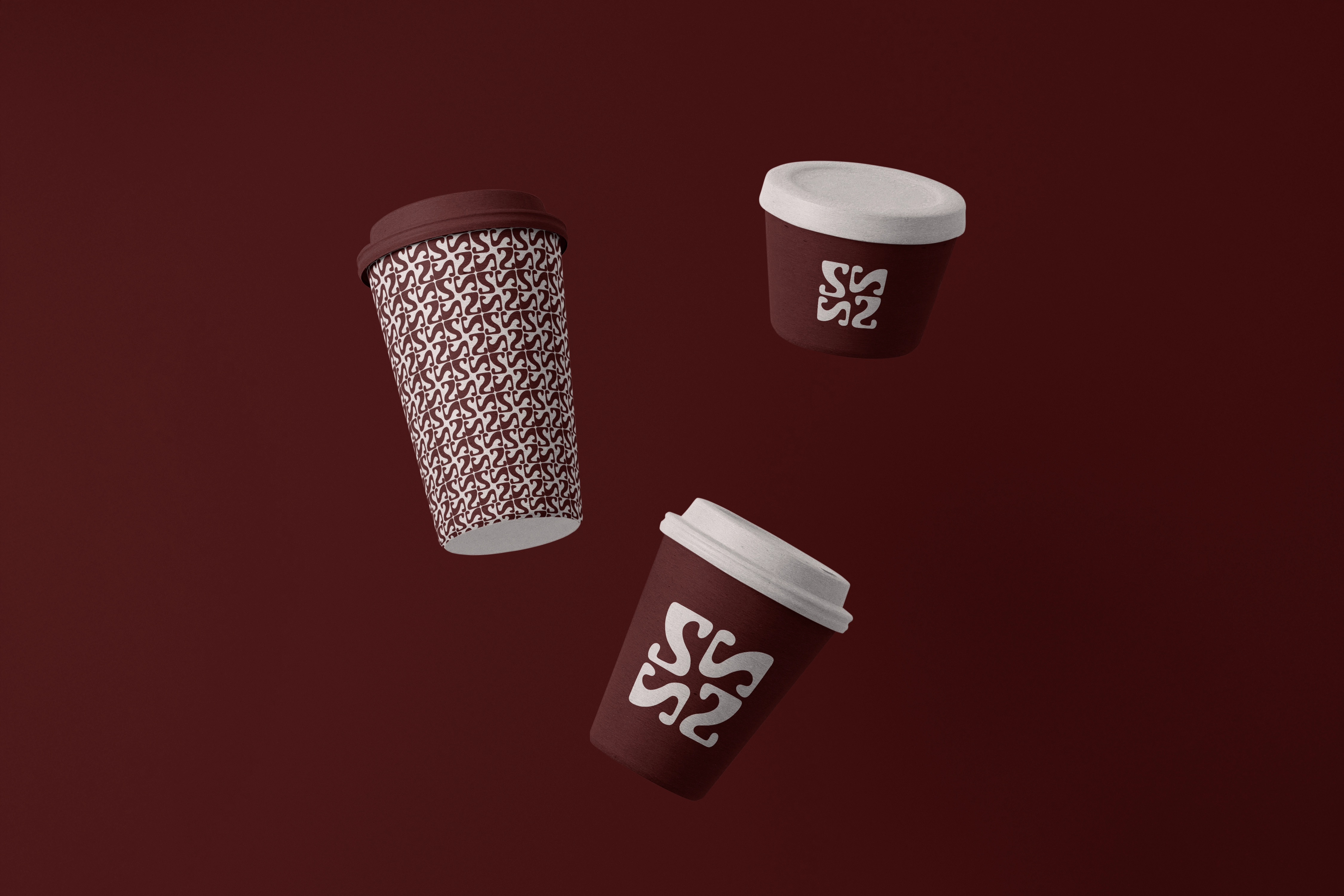 Mockup de trois gobelets à café de Sayorane